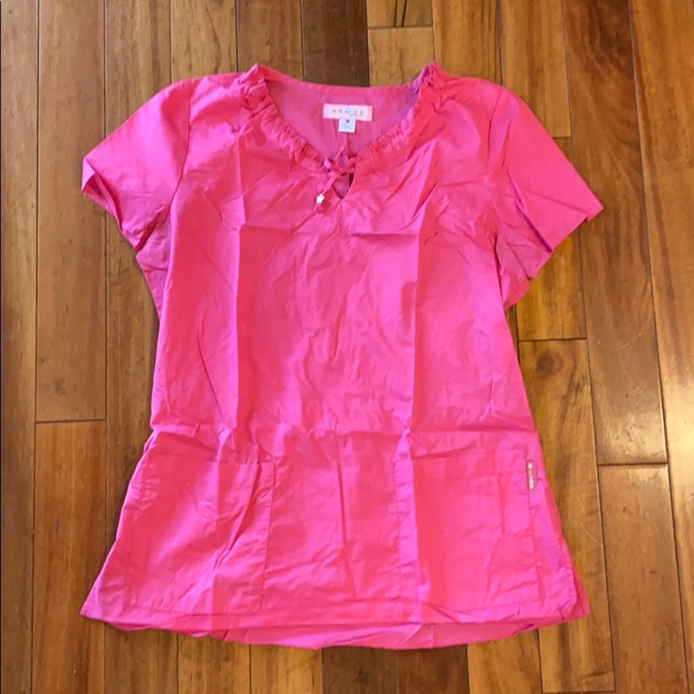 Koi pink medium top.